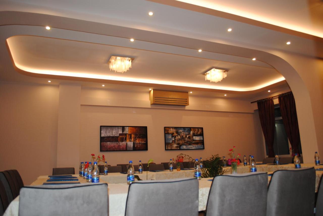 Hotel Palma Tirana Exterior photo